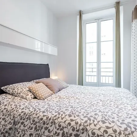 Prestige Apartment, Near The Beaches Апартаменты *