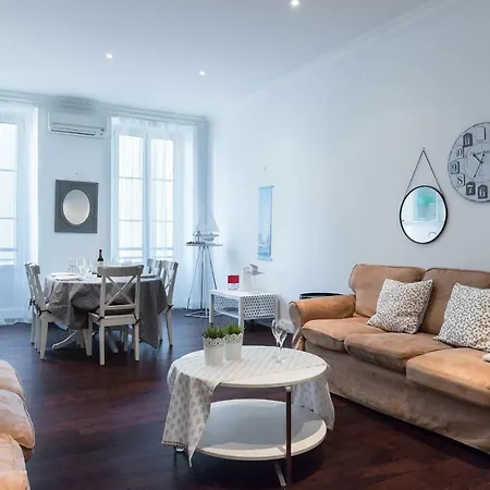 Апартаменты Prestige Apartment, Near The Beaches *