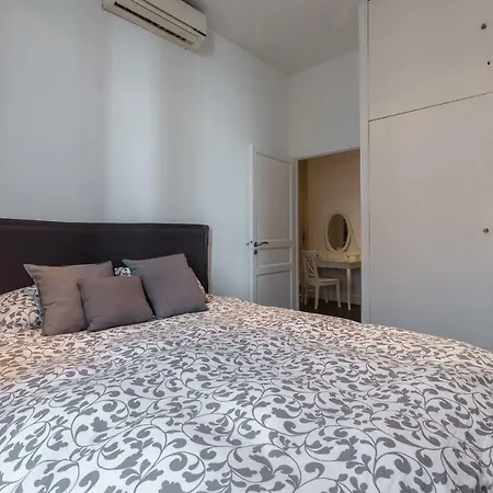 Апартаменты Prestige Apartment, Near The Beaches Ницца