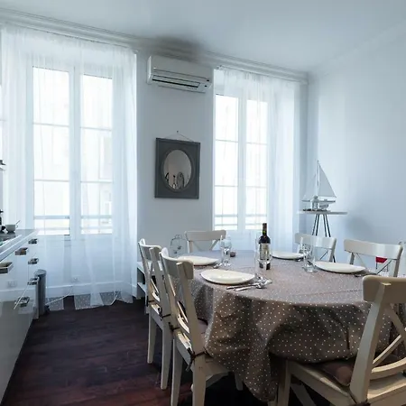 Апартаменты Prestige Apartment, Near The Beaches Ницца