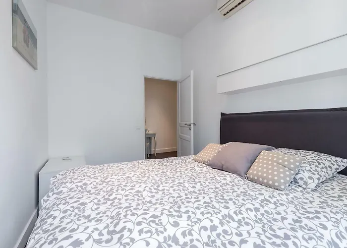 Prestige Apartment, Near The Beaches *