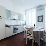 Prestige Apartment, Near The Beaches Apartman