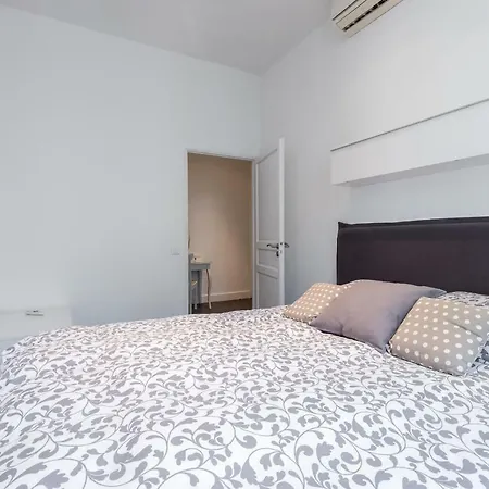 Prestige Apartment, Near The Beaches *