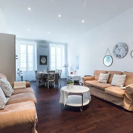 Apartment Prestige Apartment, Near The Beaches *